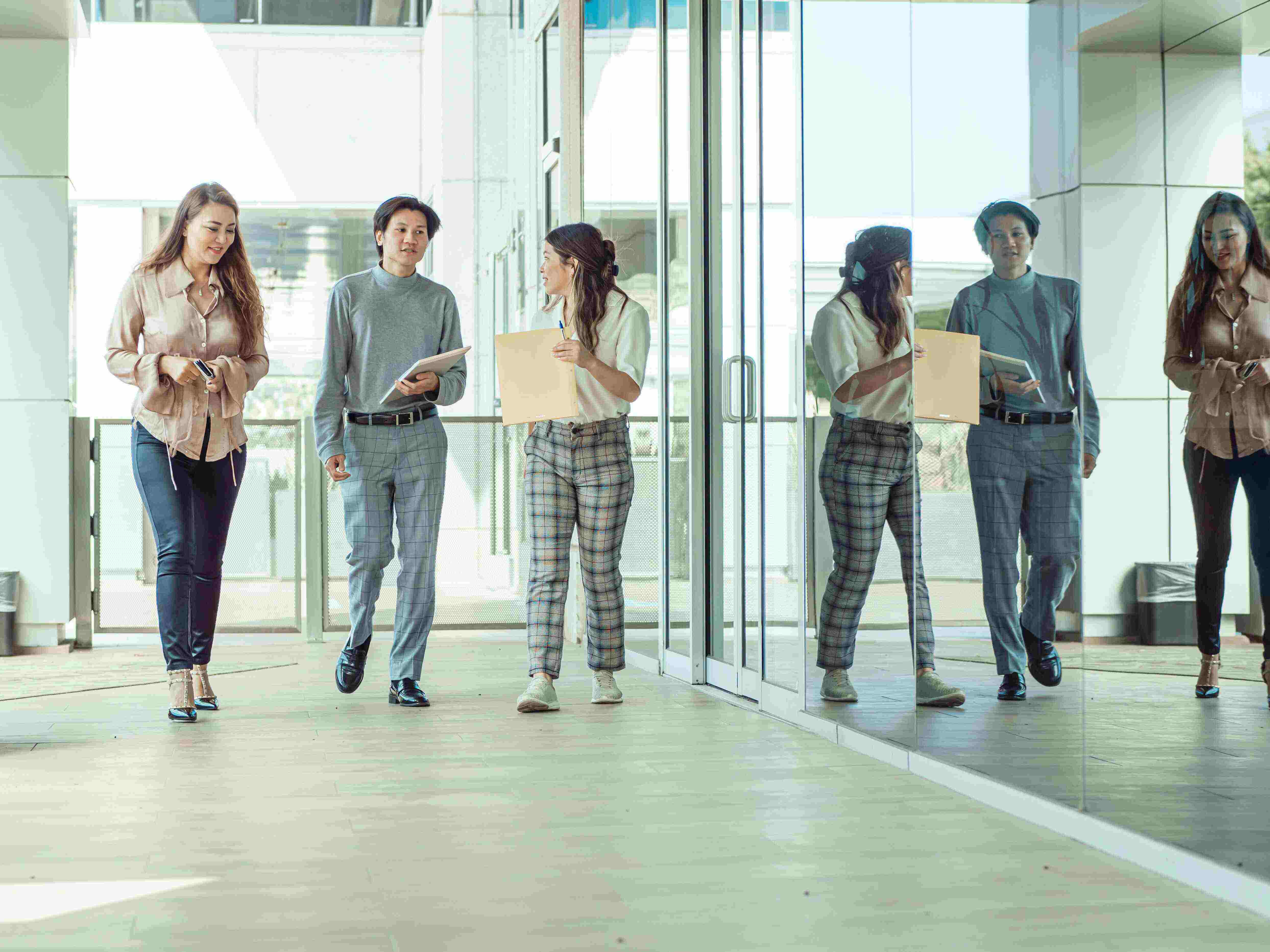 embedded, collaborative, in-motion leadership